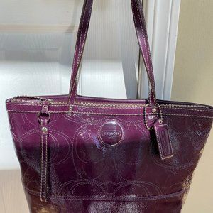COACH Signature Stitched Purple Patent EUC /Clean